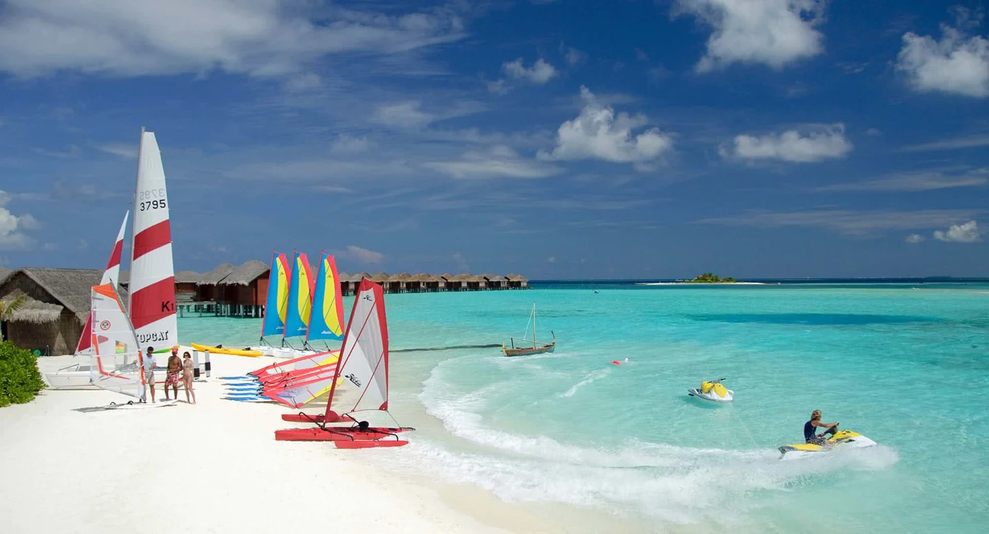 anantara_dhigu_maldives_aquafanatics_water_sports_1920x1037